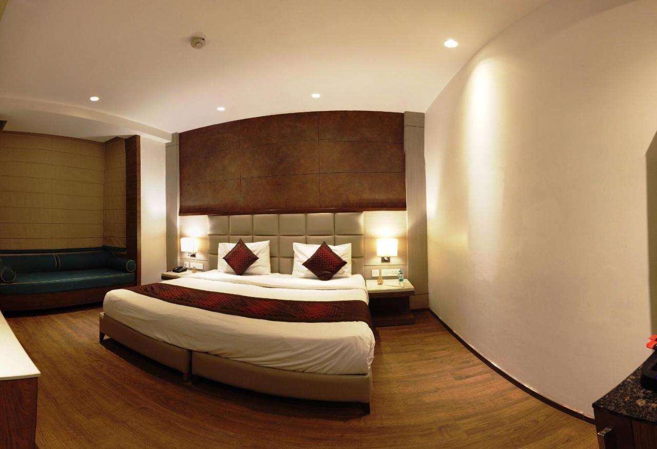 Lemonwood Suites By F9 Hotels - Trivoli Garden Chhatarpur Neu-Delhi Exterior foto
