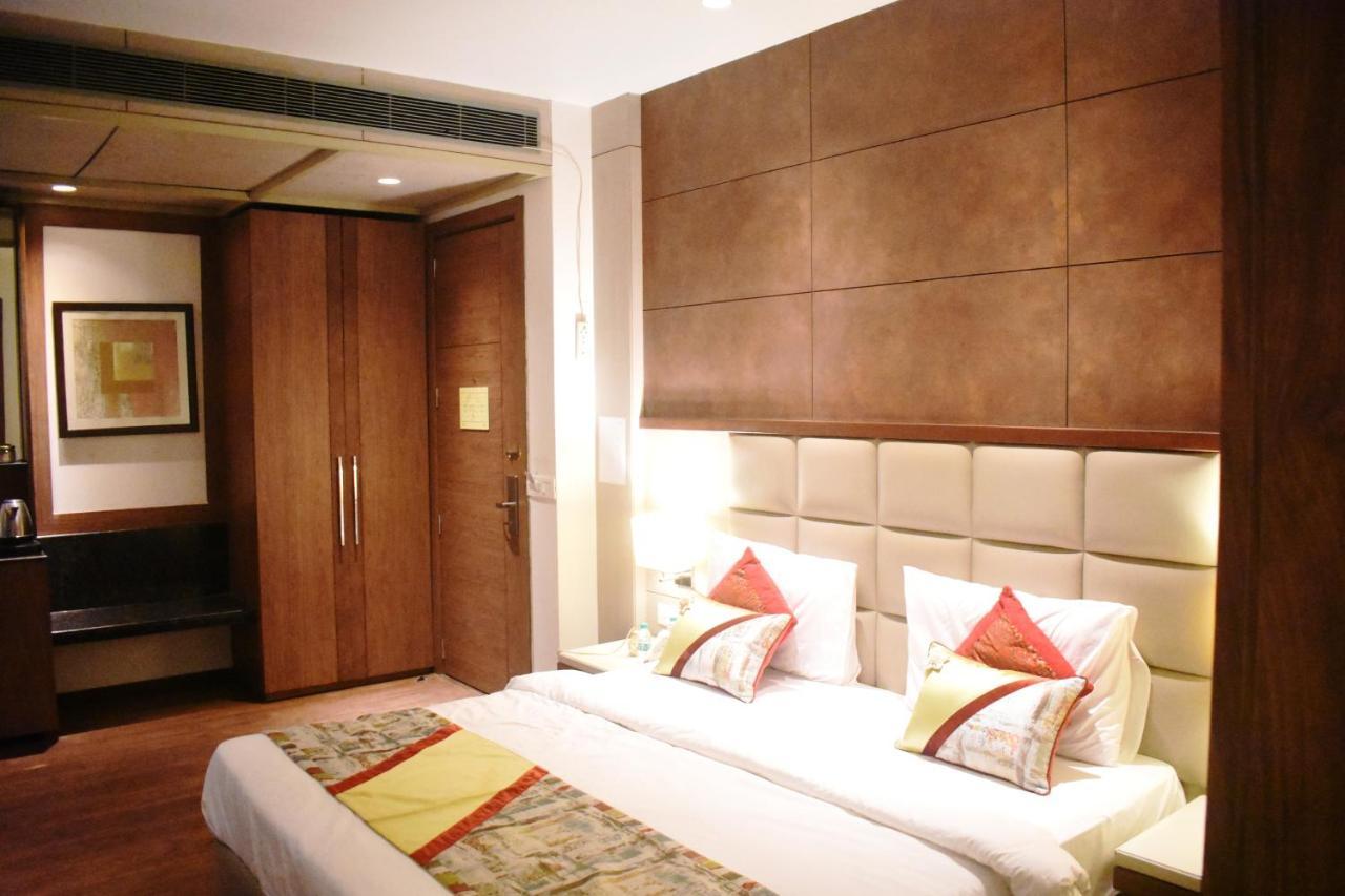 Lemonwood Suites By F9 Hotels - Trivoli Garden Chhatarpur Neu-Delhi Exterior foto