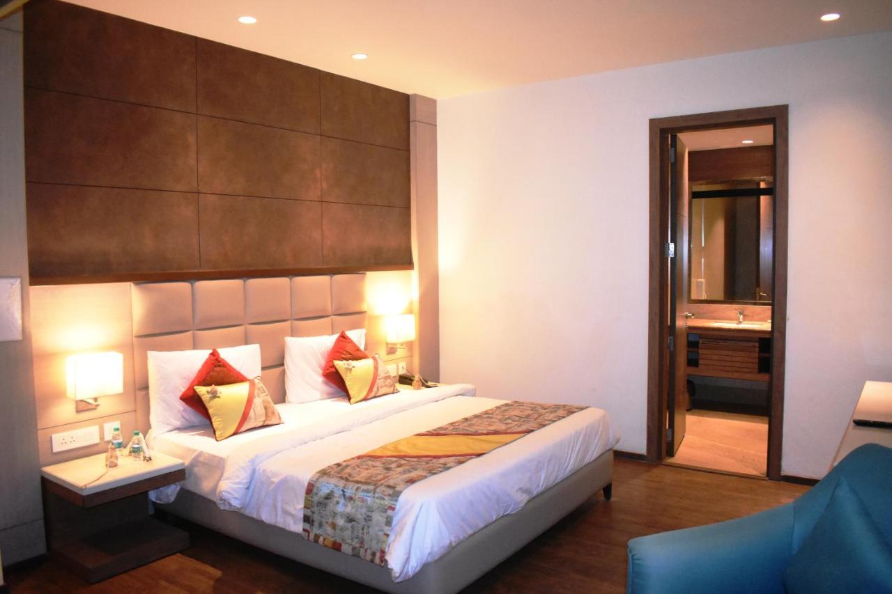 Lemonwood Suites By F9 Hotels - Trivoli Garden Chhatarpur Neu-Delhi Exterior foto