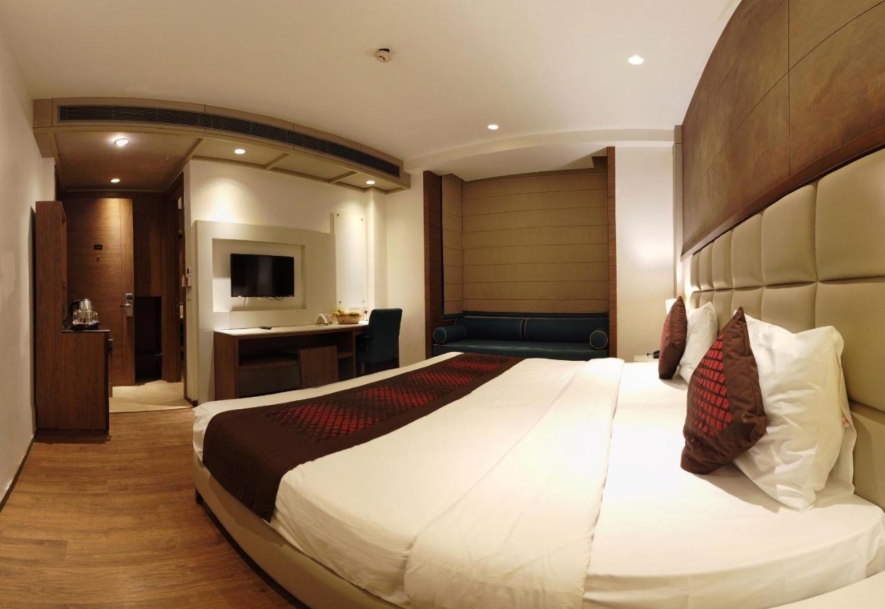 Lemonwood Suites By F9 Hotels - Trivoli Garden Chhatarpur Neu-Delhi Exterior foto