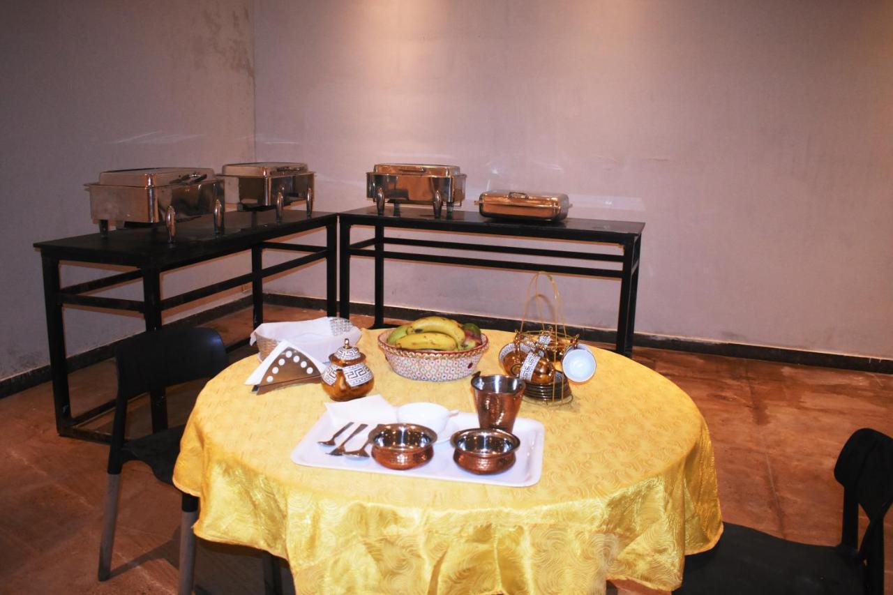 Lemonwood Suites By F9 Hotels - Trivoli Garden Chhatarpur Neu-Delhi Exterior foto