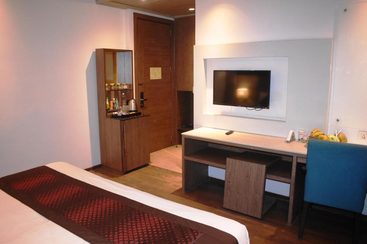 Lemonwood Suites By F9 Hotels - Trivoli Garden Chhatarpur Neu-Delhi Exterior foto