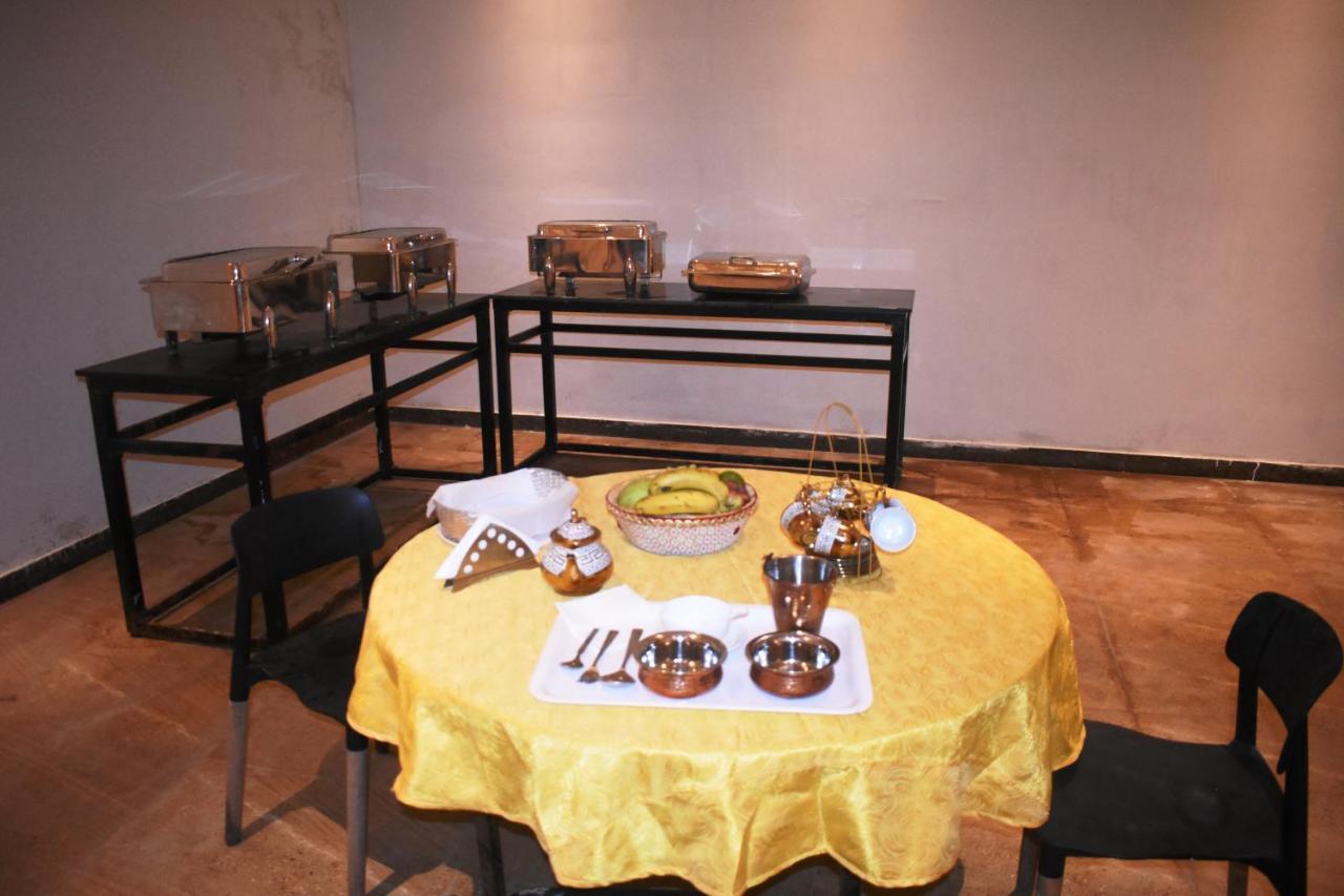 Lemonwood Suites By F9 Hotels - Trivoli Garden Chhatarpur Neu-Delhi Exterior foto