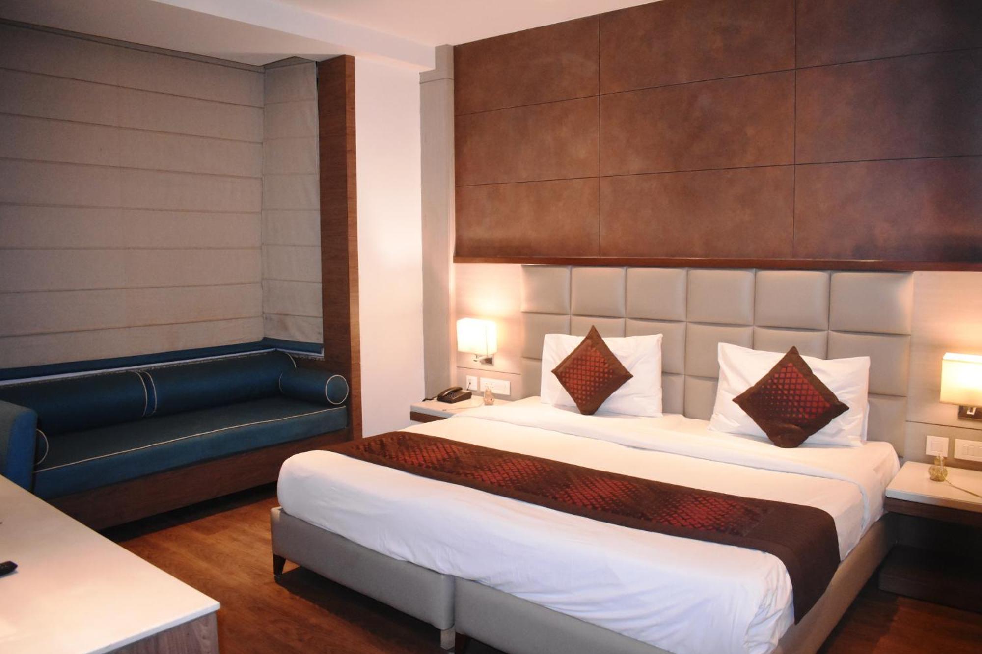 Lemonwood Suites By F9 Hotels - Trivoli Garden Chhatarpur Neu-Delhi Exterior foto