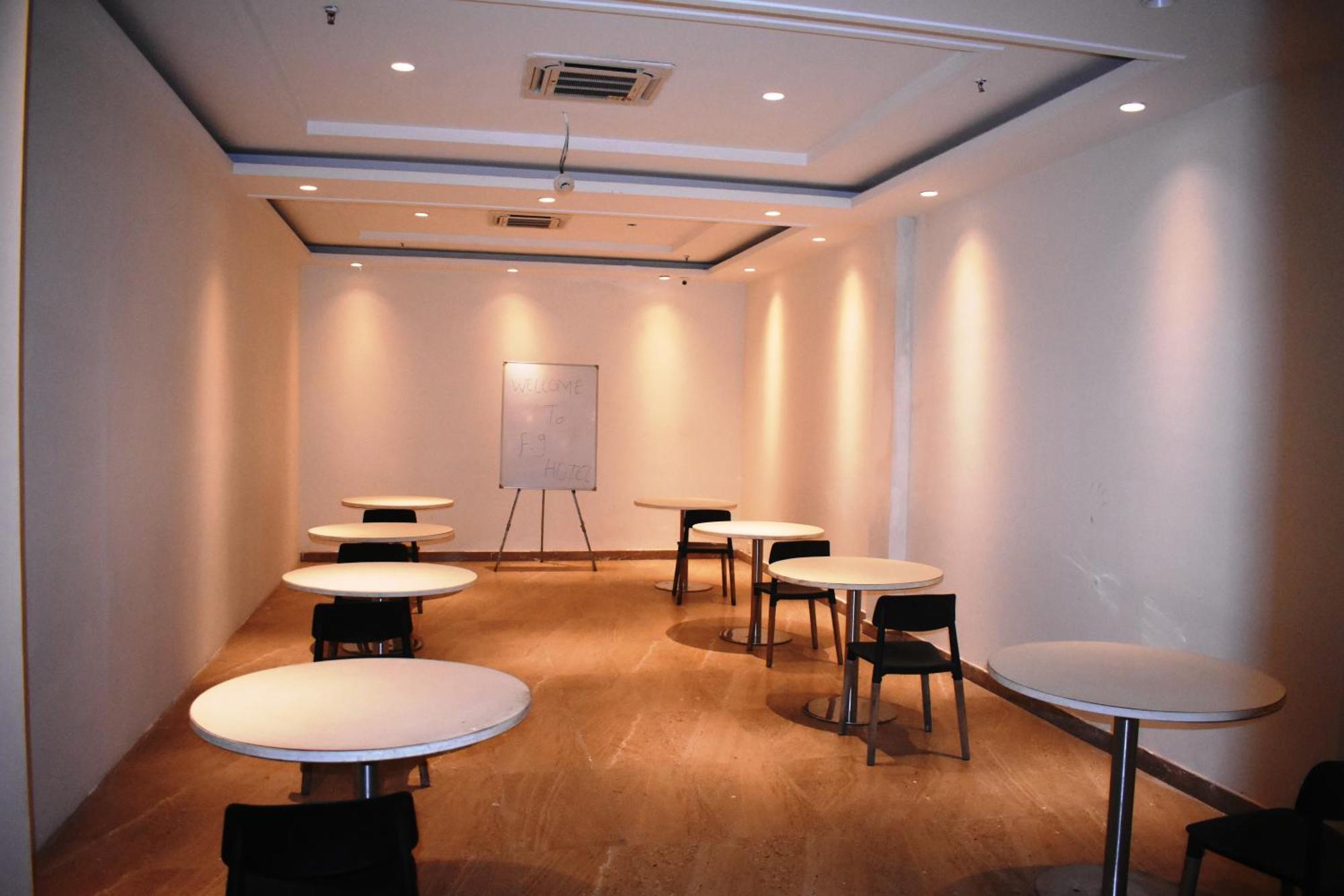 Lemonwood Suites By F9 Hotels - Trivoli Garden Chhatarpur Neu-Delhi Exterior foto